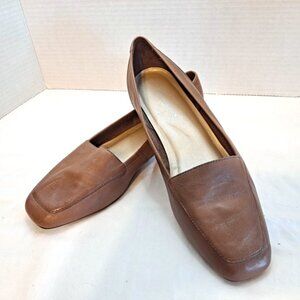 VINTAGE ~ SOFT LEATHER LOAFERS SLIP ONS FLATS ~ BROWN ~SZ 8 CLASSIC